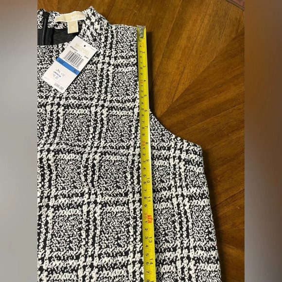 NWT Michael Kors High Mock Neck Sleeveless Top Textured Career Office Size XL - Picture 8 of 8